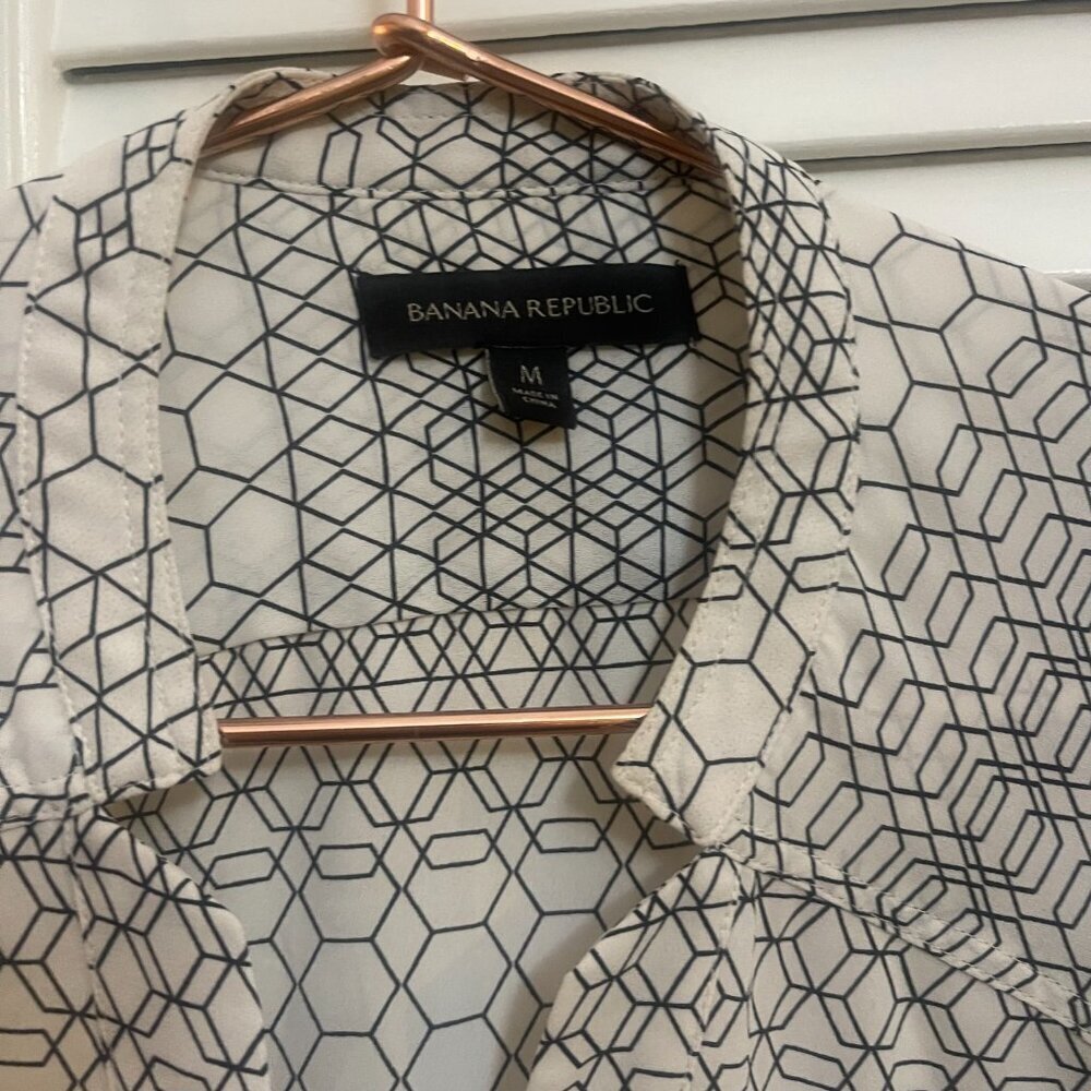 Banana Republic Sheer Geometric Print Blouse Medium - Picture 2 of 11